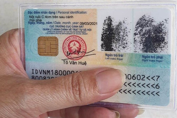 xử lý hành vi sử dụng giấy tờ tùy thân người lao động